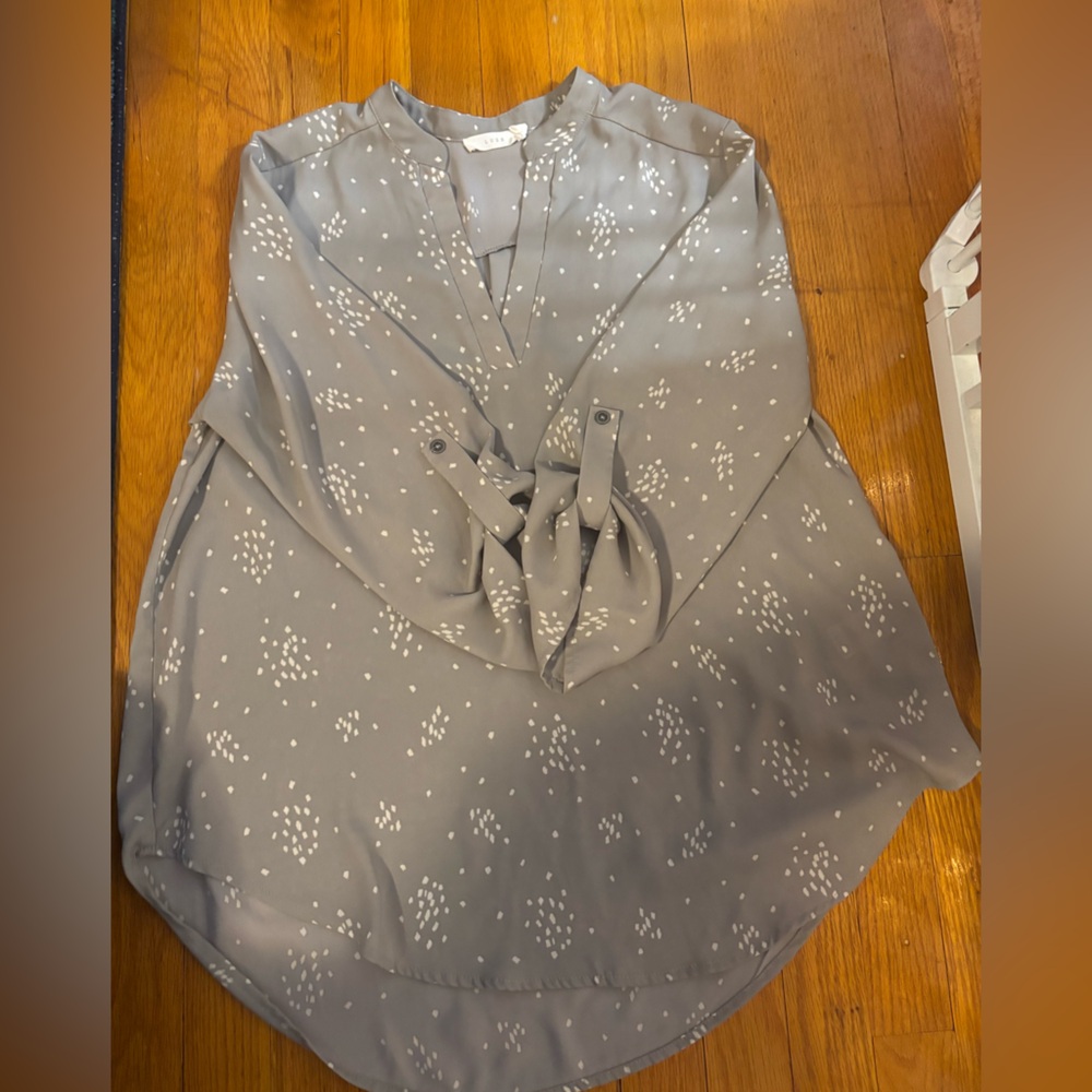 Lush grey and cream tunic blouse